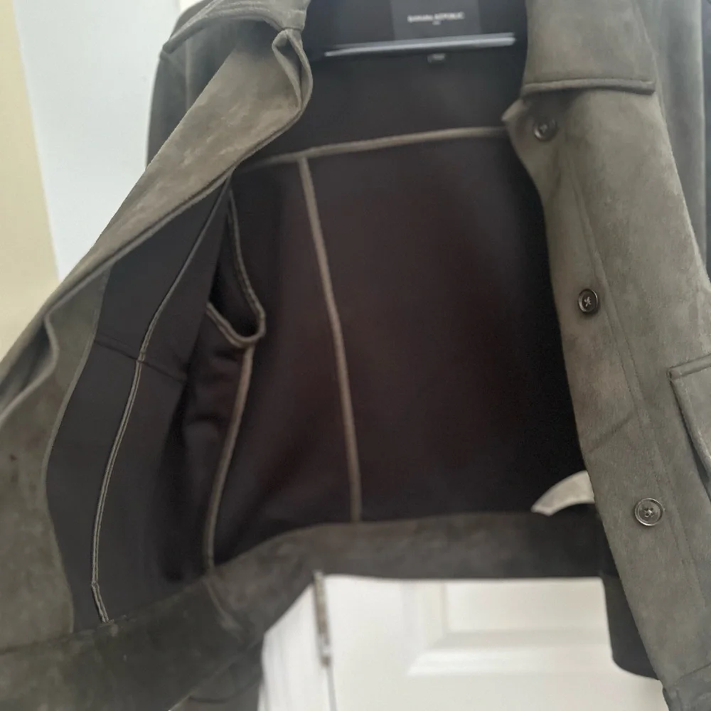 Banana Republic Women’s Olive Jacket - Picture 2 of 8